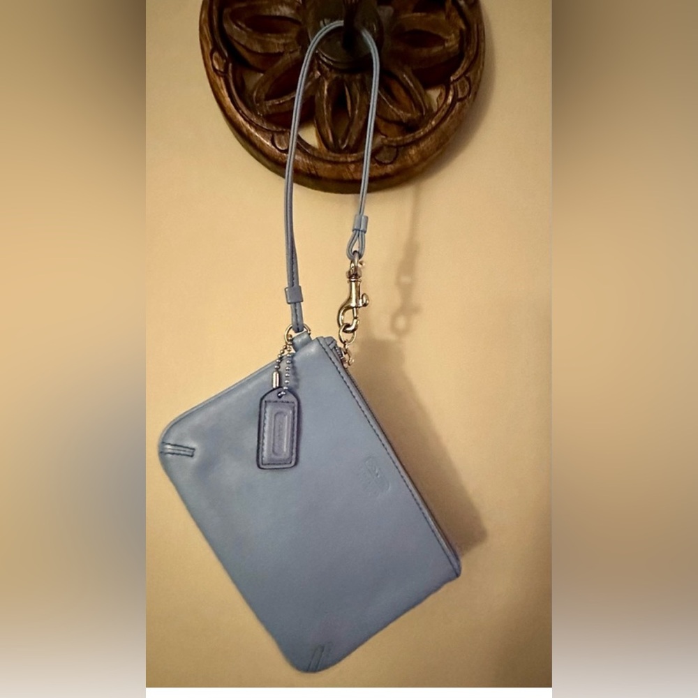 Coach Vintage Y2K Hamptons Baby Blue #7785 Wristlet